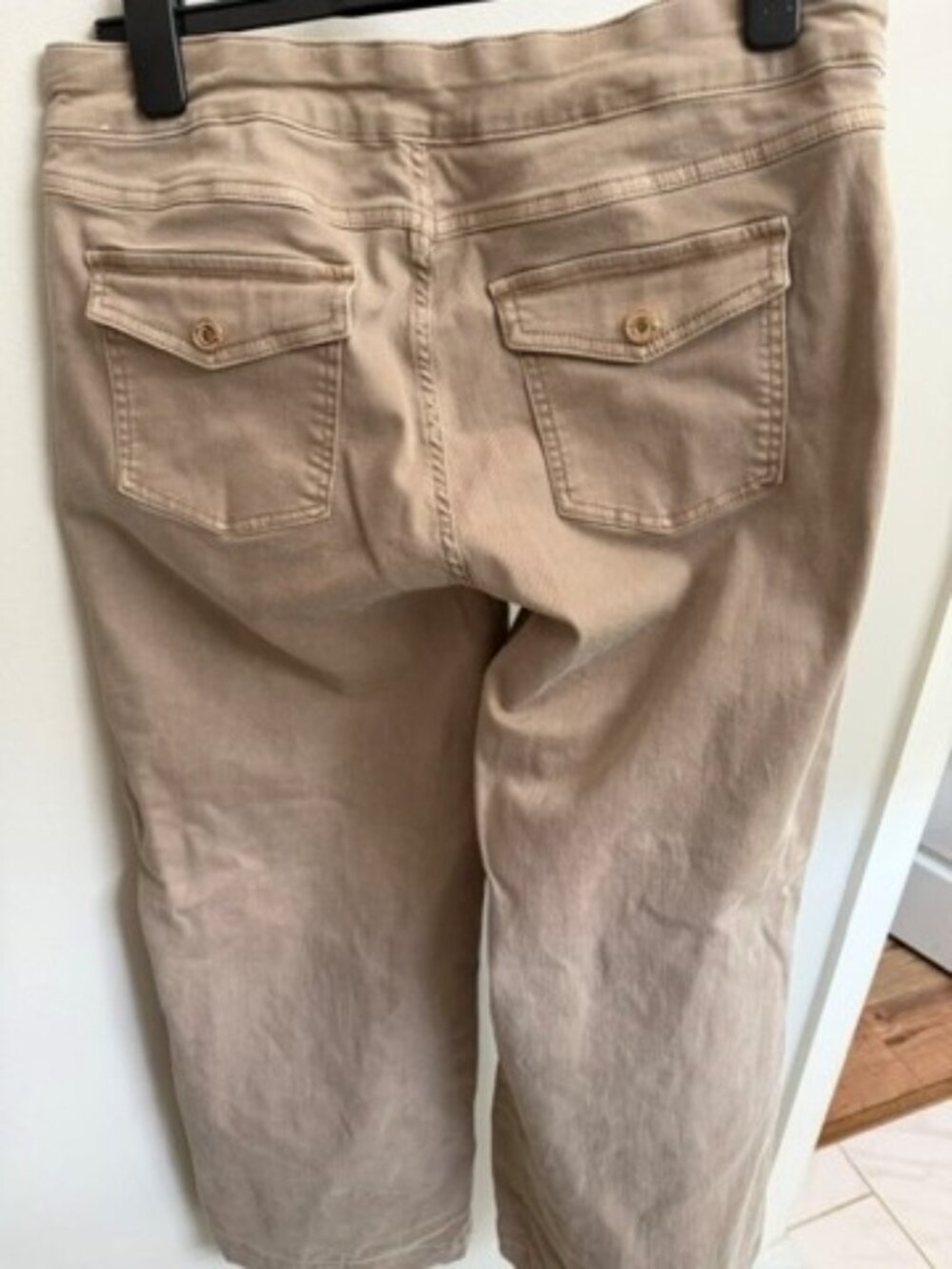 Joseph Ribkoff Pants – Stylish & Versatile - Picture 2 of 5